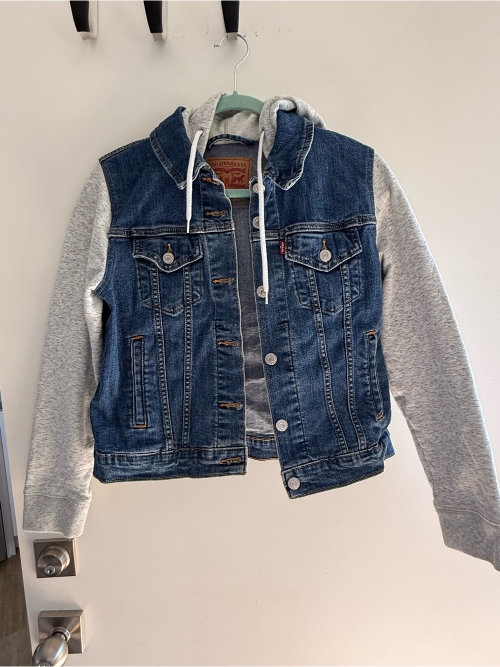 Levi's womans Blue Denim Jacket with Gray Hoodie Sleeves
